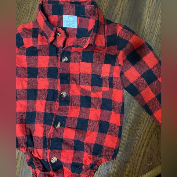 9 month carters pants with plaid Christmas shirt - Picture 1 of 3